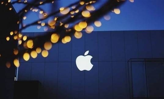 أبل تطور جهازاً للواقعين الافتراضي والمعزز معاً بدقة 8K