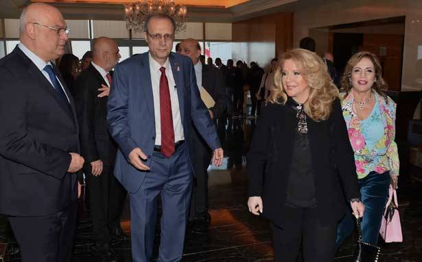 الصلح شاركت في الحفل الخيري
لمساعدة مرضى سرطان الثدي