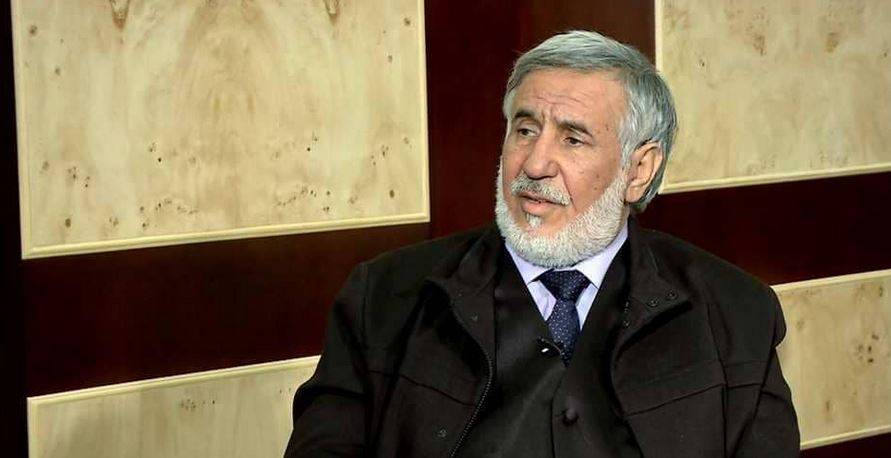 بالفيديو.. رجل أمن قطري يكشف معلومات مرعبة عن حمد بن خليفة وحمد بن جاسم