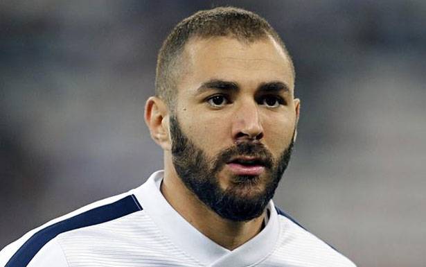 رئيس ريال مدريد يضع بنزيما أمام القرار الصعب !!
