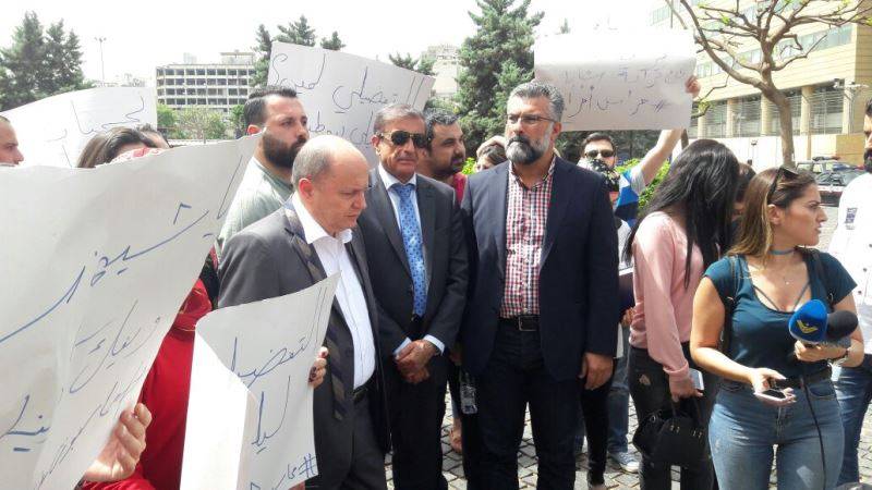 الاسمر في اعتصام للناجحين في مجلس الخدمة : للتقيد بالتوازن الطائفي مع إحترام القانون