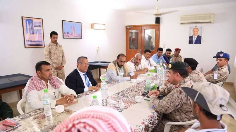 وفد عسكري سعودي يجتمع برئيس الحكومة اليمنية لاحتواء التوتر مع الإمارات