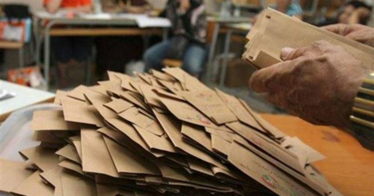 بالفيديو- اشكال وتضارب بالايدي داخل احد الاقلام!
