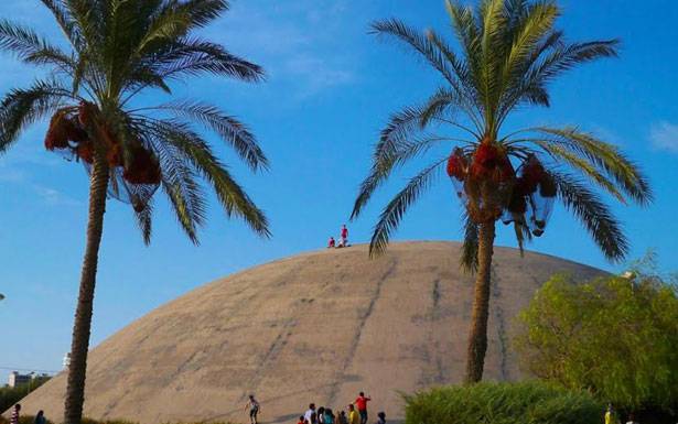 لماذا لم تبادر السلطة الزرقاء الى دعم معرض رشيد كرامي؟