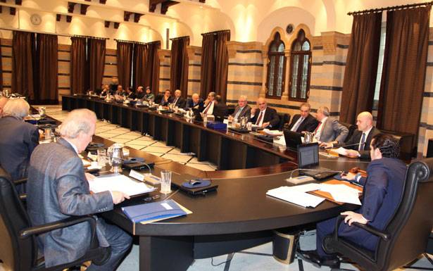 معارضة متصاعدة لثنائية المستقبل والتيار الوطني الحر