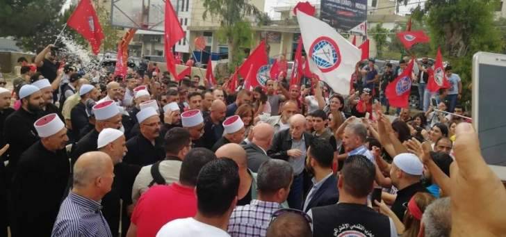 جنبلاط زار تمثال الفطايري في الجديدة الشوف