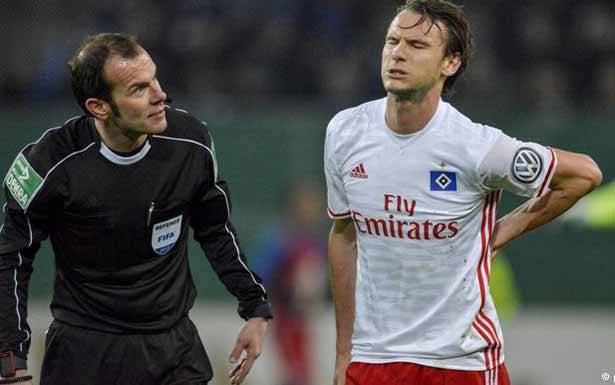 16  إصابة في موسمين ونصف
إيكدال أضعف لاعب في ألمانيا؟!
