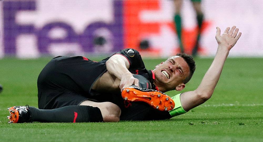 مدافع المنتخب الفرنسي خارج مونديال روسيا