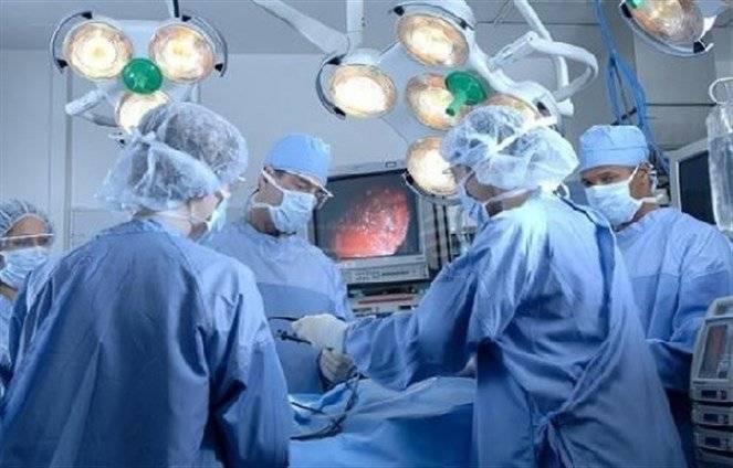 دراسة جديدة.. مهارات الجراحين تتحسن مع تقدمهم بالعمر