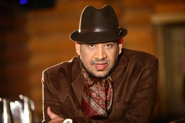عصام كاريكا يستعد لإجراء جراحة عاجلة.. ومخاوف من فقدان صوته