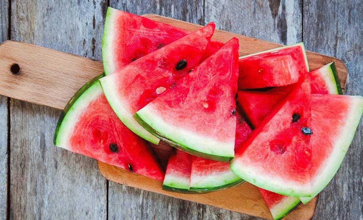 هكذا تُميّز بين البطيخ المسرطن والسليم.. 4 شروط سهلة