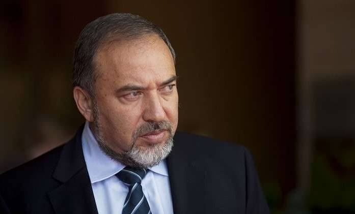 ليبرمان يوجه رسالة للأسد من الجولان