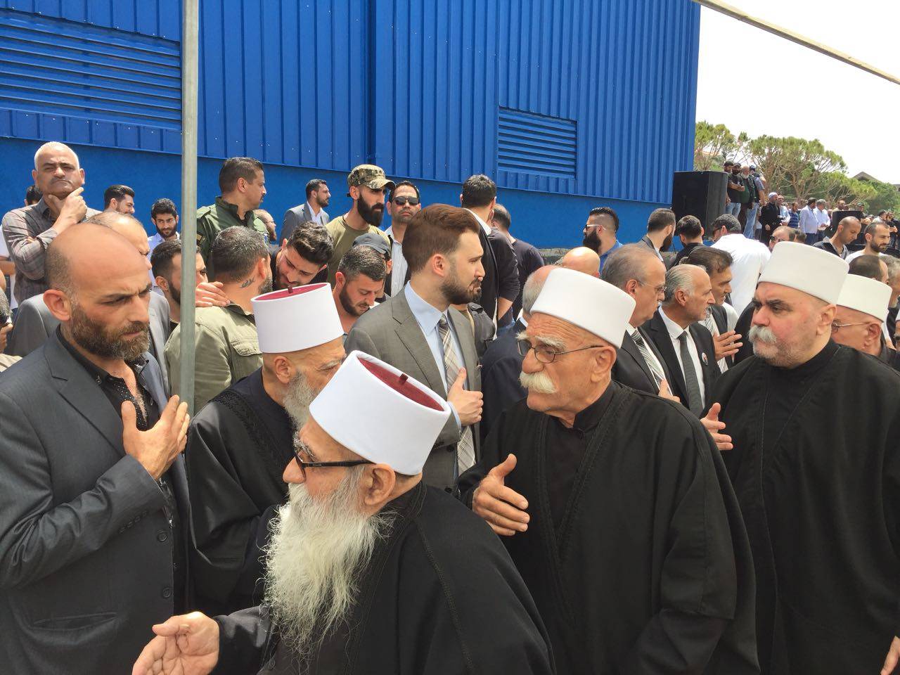 بالصور: تشييع علاء ابي فرج في الشويفات بحضور جنبلاط ووهاب
