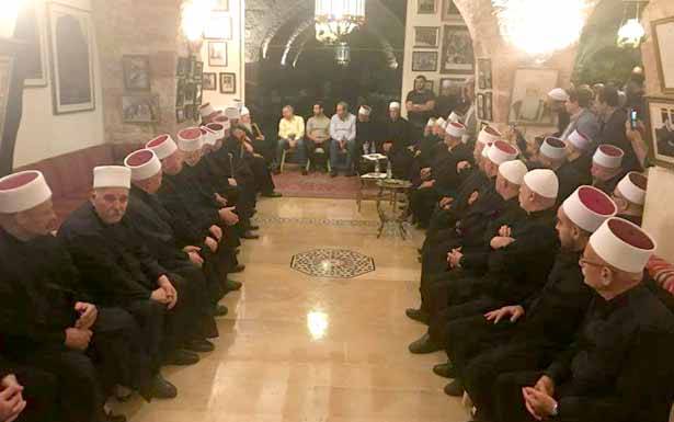 التوتر ما زال يخيم على الشويفات

الاشتراكي مصر على jسليم امين السوقي

وارسلان «مش عندي»