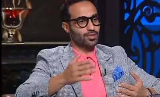 بالفيديو- أحمد فهمي يغازل زميله بسبب مسلسل.. فماذا قال؟