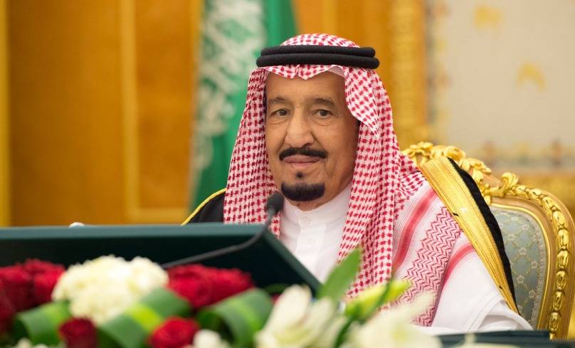 الملك سلمان: كأنِّي ألاحظ تغيُّراً في طعم ماء زمزم!