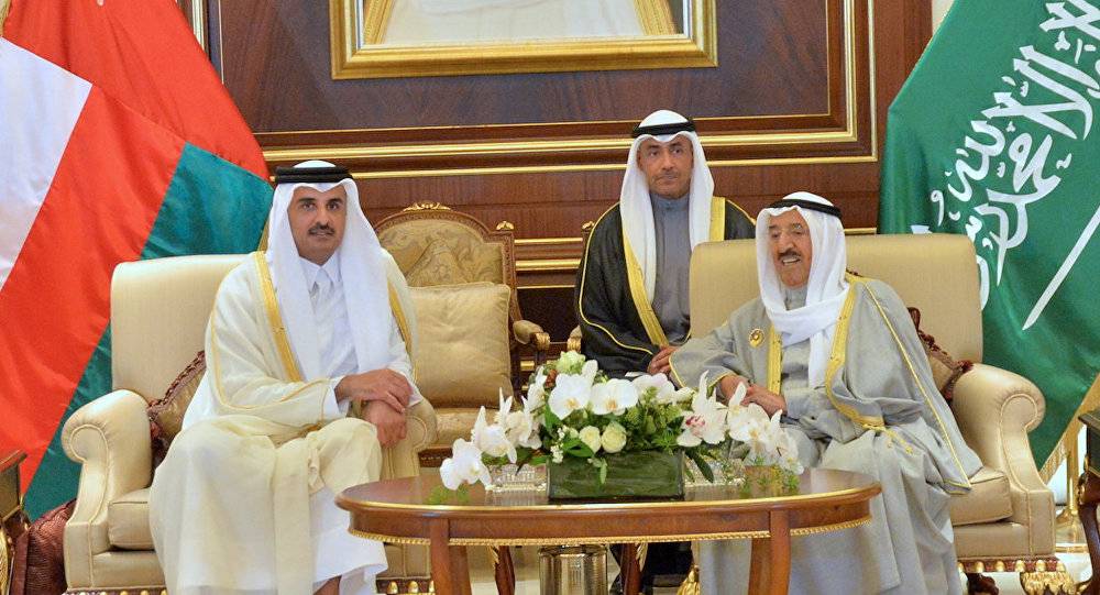 صحيفة تكشف تفاصيل رسالة أمير الكويت إلى دول مقاطعة قطر