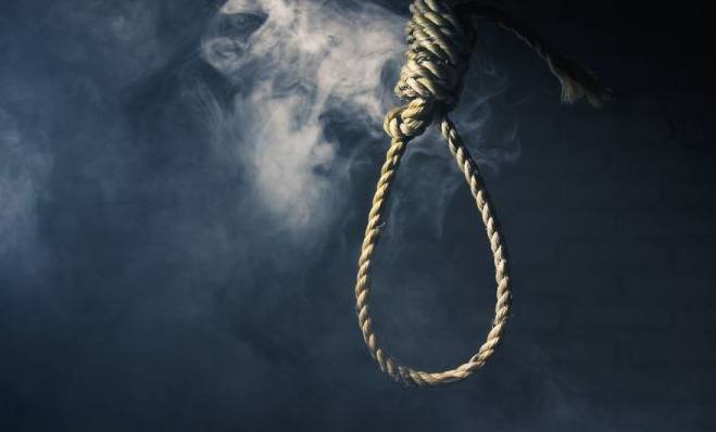 في بعلبك.. العثور على ابن الـ 25 عاماً مشنوقاً داخل محلّه!