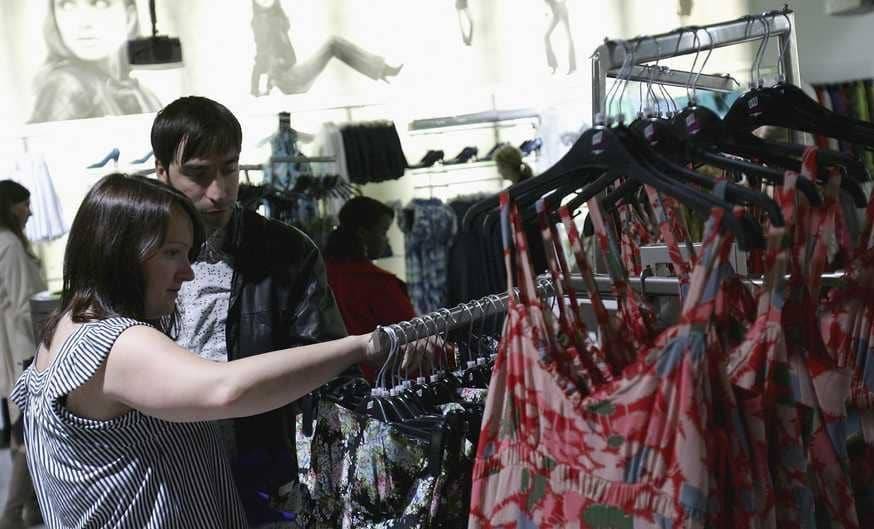متجر شهير مُحرج بسبب ضريبة "ذوات الأجسام الممتلئة"!