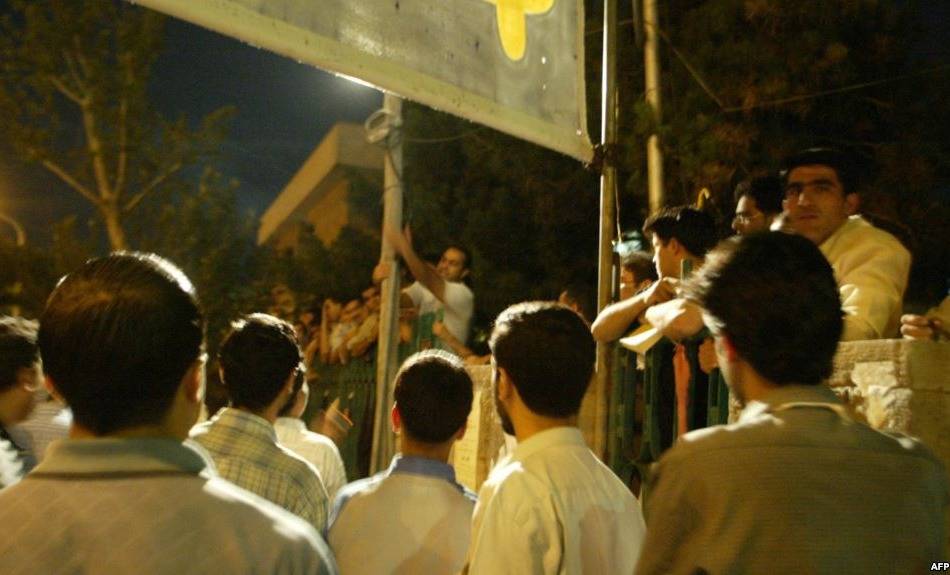 ايران: قتيل وعدد من الجرحى في تظاهرة احتجاجية