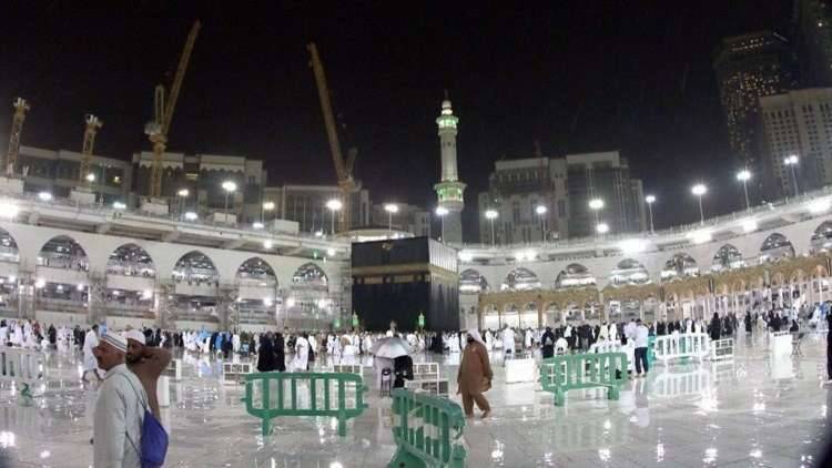 السعودية.. إخلاء صحن المطاف من المصلين