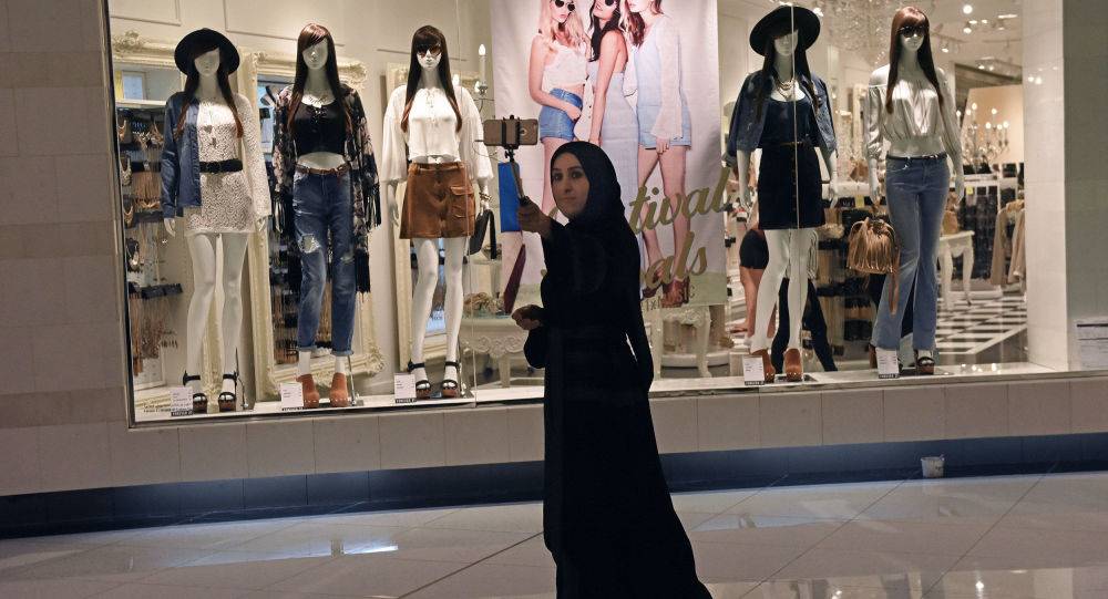 لماذا تحلق طائرات دون طيار في سماء الإمارات بكثافة؟؟