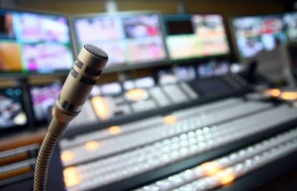 بالفيديو- إعلامية شهيرة تعترف بزواجها أربع مرات عرفياً !