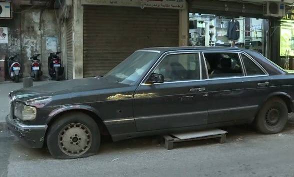 بالفيديو.. شاهد عائلة المتسوّلة المليونيرة.. فقر وعوز وأم تتحسر