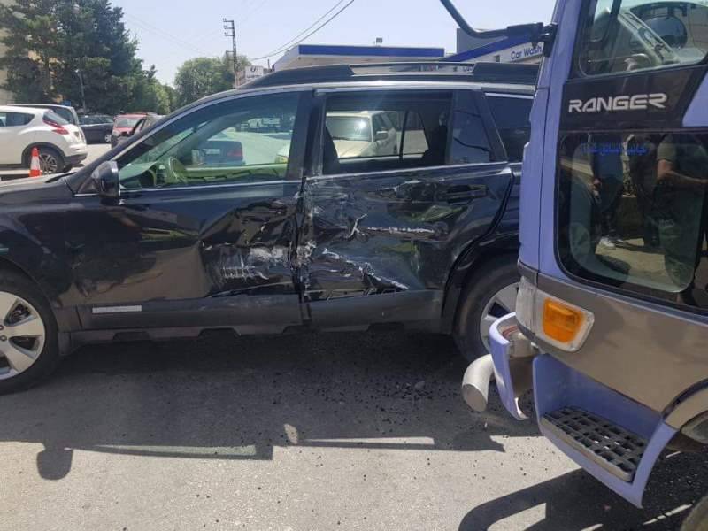 جريحة بحادث سير على طريق عام عجلتون