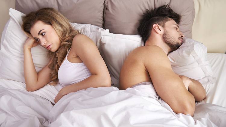 10 أشياء تشير إلى برودة مشاعرك.. ما هي؟