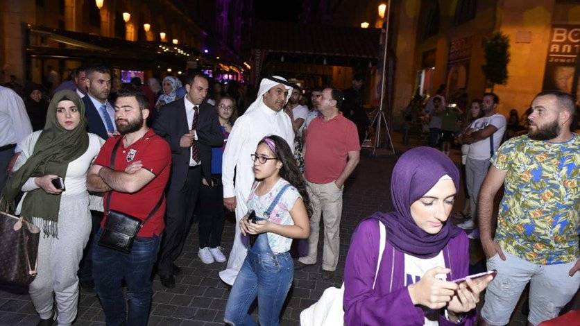 بالصور- العلولا والبخاري يجولان في شوارع بيروت