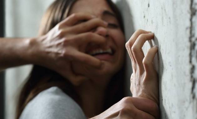 بعد 6 سنوات على وفاتها.. النجمة السمراء تعرضت للاعتداء الجنسي بطفولتها؟!