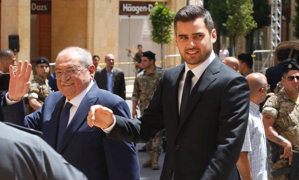 بولا فوضوية.. وطوني ملبّك!