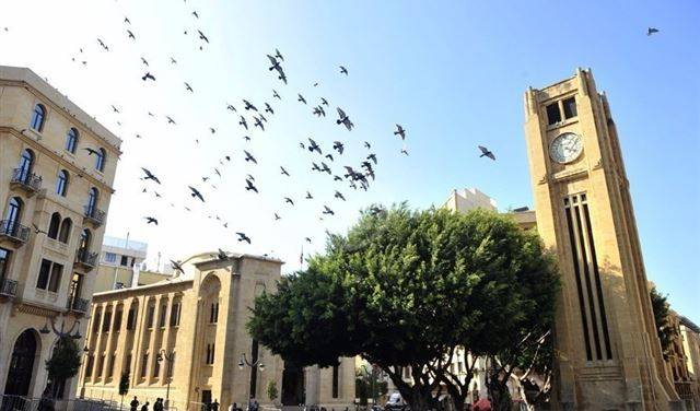 النواب يتوافدون الى المجلس ويتسلمون مكاتبهم