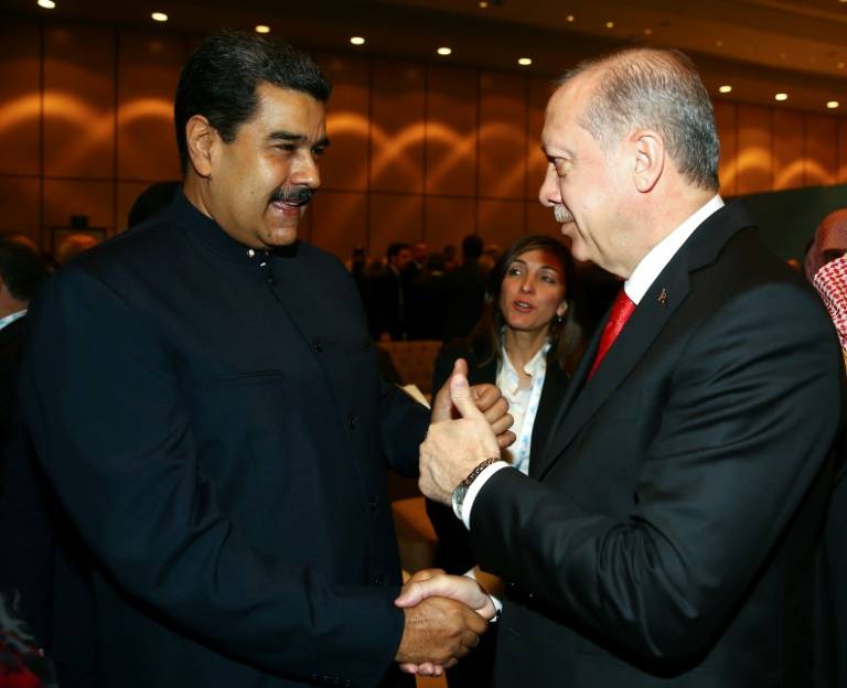 اردوغان يهنىء مادورو بعد فوزه في الانتخابات المثيرة للجدل في فنزويلا