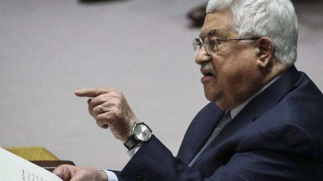 الرئيس الفلسطيني يتلقى العلاج من التهاب رئوي