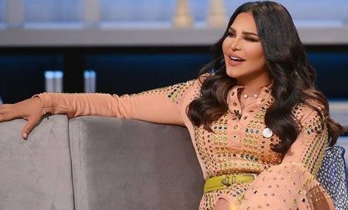 بالفيديو.. أحلام تصالح نوال الكويتية وتبكي.. هذا ما دار بينهما