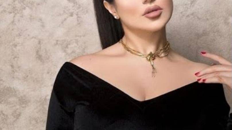 بالصورة: إعلامية عربية تعلن اعتزالها... وزوجها السبب!