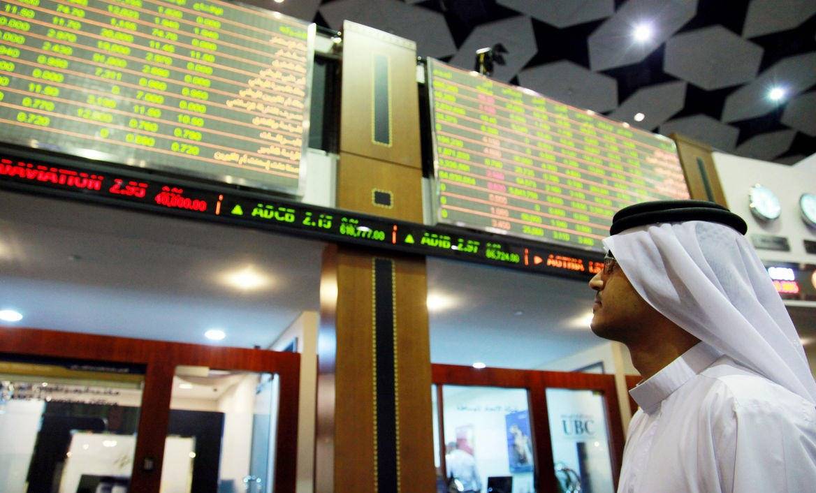 البورصة السعودية تتراجع تحت ضغط هبوط أسعار النفط