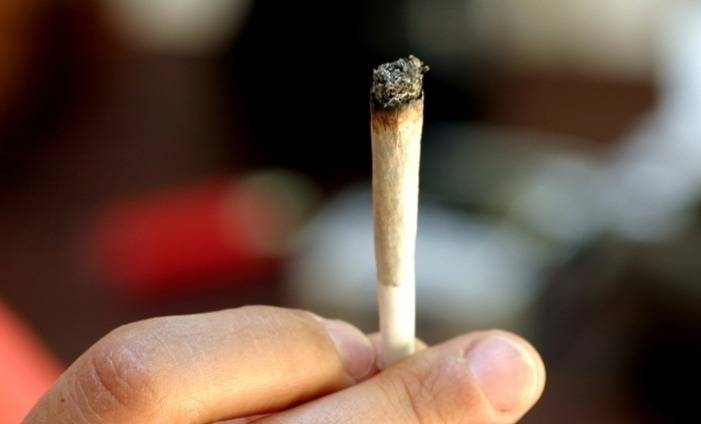يروّج مخدرات في مجمع المدارس ببيروت.. وهذا ما ضُبط بحوزته