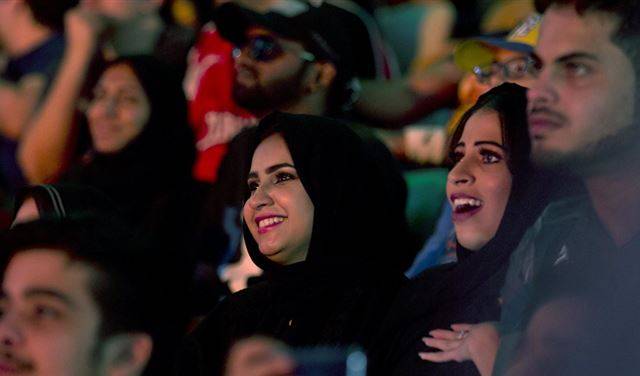 احتفاء سعودي بقرار تاريخي جديد