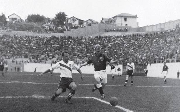 أبرز الأحداث في تاريخ كأس العالم :
إسقاط الفريق المعجزة يحول لقب 1934 لإيطاليا
وهواة أميركا يقتلون طموح الإنكليز في 1950