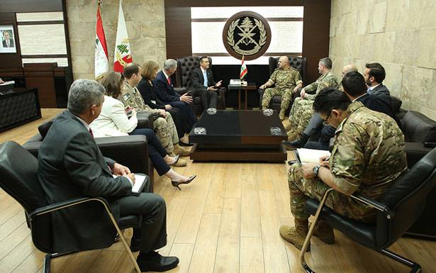 إستقبالات قائد الجيش