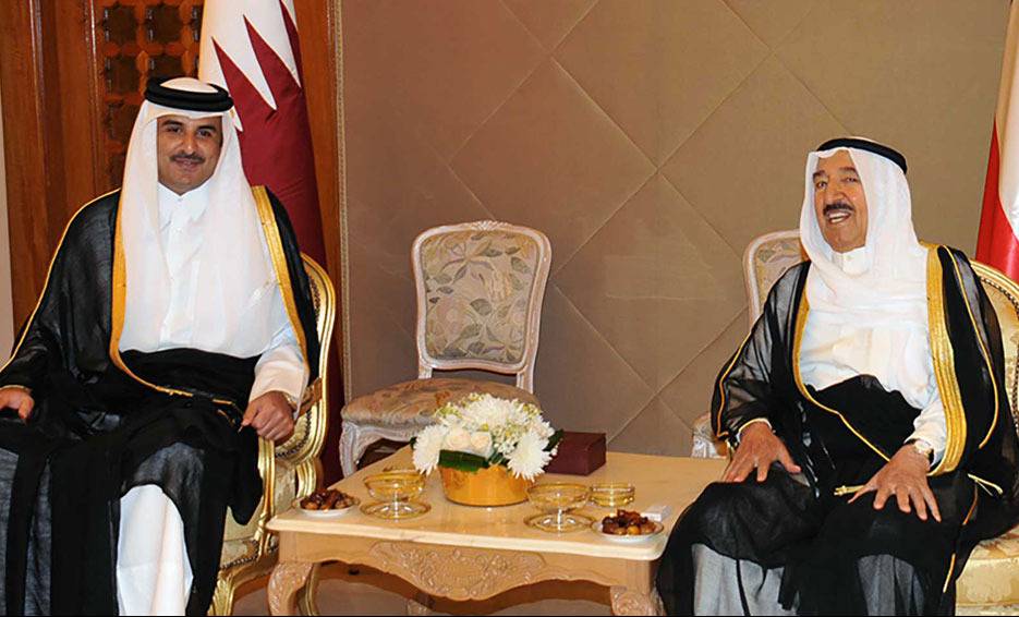 ما سر زيارة أمير قطر الى الكويت؟!