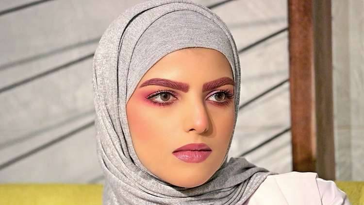 قناة كويتية تطرد عارضة ومذيعة سعودية بسبب صدام حسين
