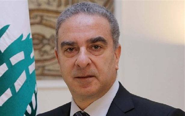 فرعون: لمعالجة ملف مرسوم التجنيس