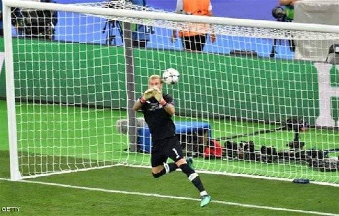 راموس يتسبب بارتجاج في الدماغ لحارس ليفربول أيضا!