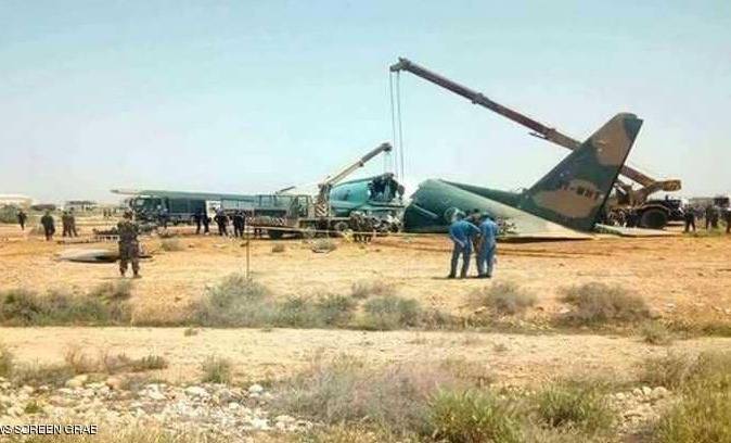 بالفيديو..انشطار طائرة نقل عسكرية جزائرية إلى نصفَيْن.. وإصابة طاقمها!