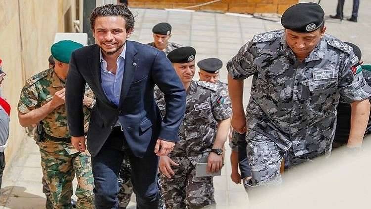 شاهدوا ماذا فعل ولي العهد الأردني مع المحتجين في العاصمة عمان!