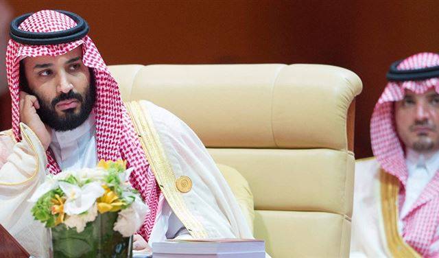 بالفيديو: "عفويّ ومهضوم".. اطلالة نادرة لنجل محمد بن سلمان!